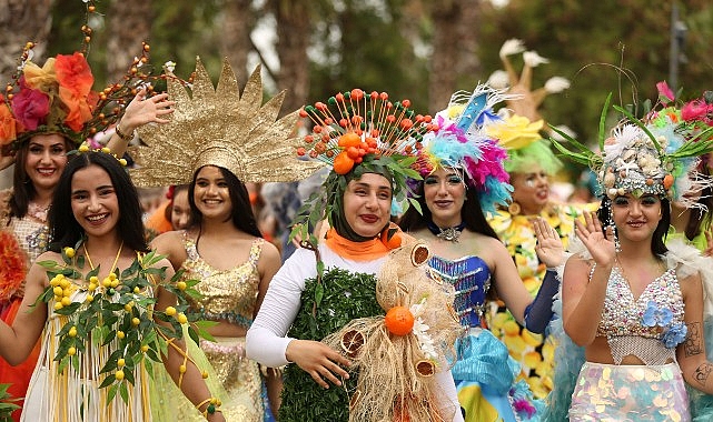 Milyonlarca kişi Karnaval heyecanını Adana sokaklarında yaşadı – KÜLTÜR SANAT