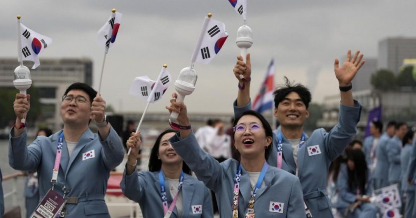 Güney Koreli sporcular Paris 2024'te “Kuzey Koreliler” olarak tanıtıldı