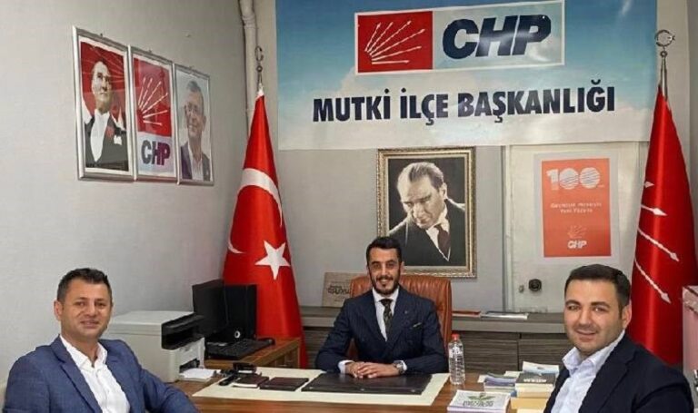 Bitlis’te CHP ilçe başkanına ‘Yaşatmana izin vermeyeceğim’ tehdidi – Son Dakika Siyaset Haberleri