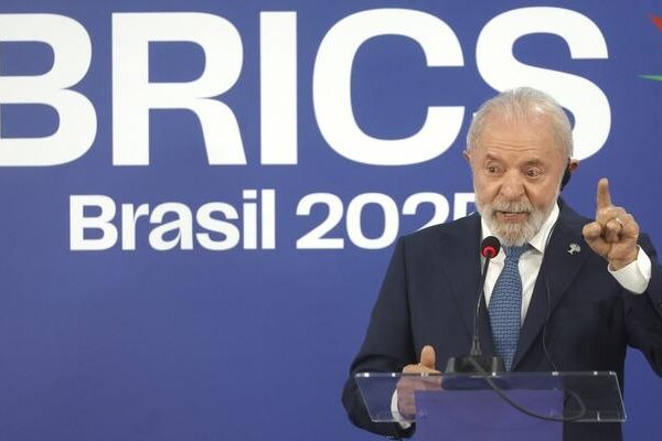 Brezilya Cumhurbaşkanı Lula Da Silva Trump: “Dünya değişti, imparator istemiyoruz”