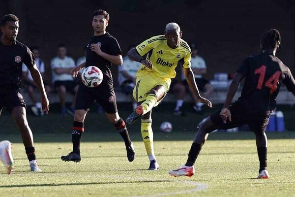 Fenerbahçe, dost maçta Fatih Karagölük ile 2-2 berabere oldu