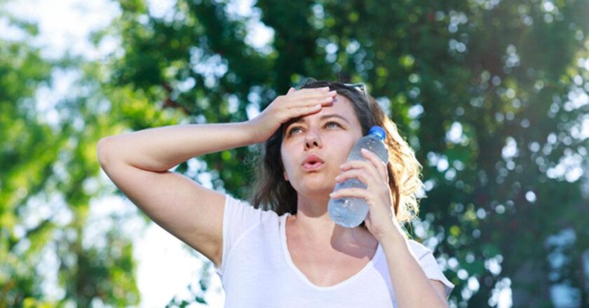Uzmanlar rekor sıcaklıklarda uyarıyor: susuzluğu beklemeden su için