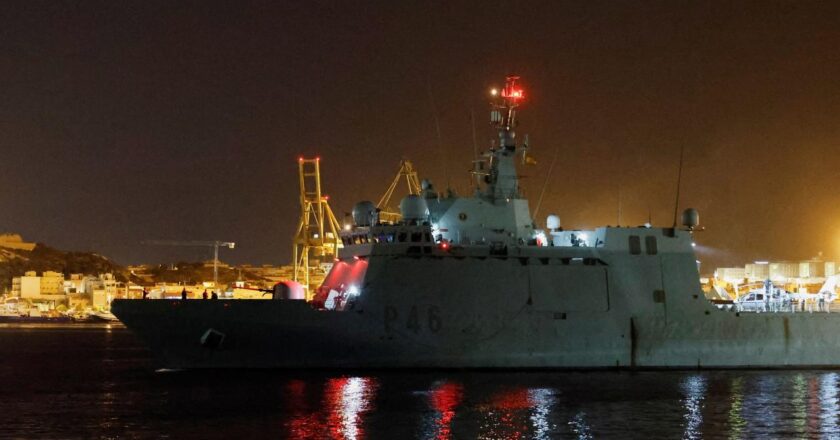 İspanyol askeri gemi Gazze için başladı