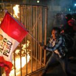 Video. Peru'da cumhurbaşkanının istifasını isteyen protestolar başladı