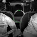 Ege’nin incisi İzmir’de bir şahıs, içine bindiği taksinin sürücüsüne fiziksel şiddet uyguladı