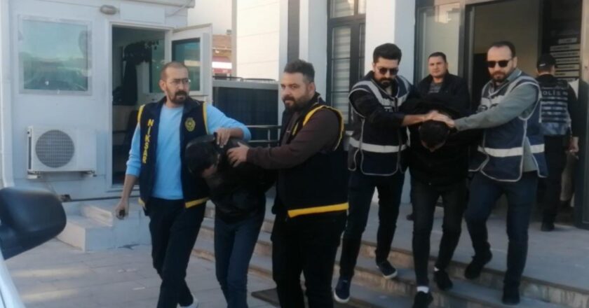 Yaşlı çifti dolandıran sahte polis tutuklandı