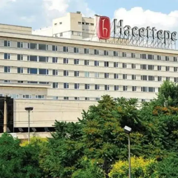 Hacettepe Üniversitesi, rezervasyon sistemini ‘vatandaşlık sorumluluğu’ olarak açıkladı: Tasarruf öğrencinin yemeğinden!